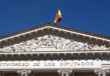 Becas para la formación en Documentación, Biblioteconomía y Archivística.