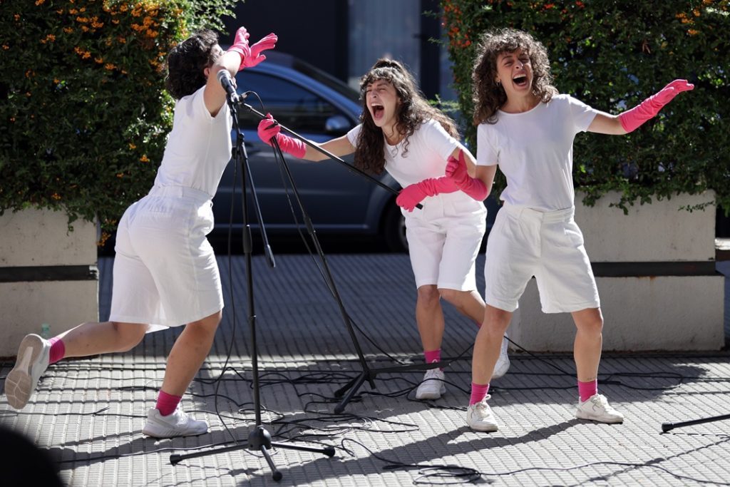 festival vecindario 24007