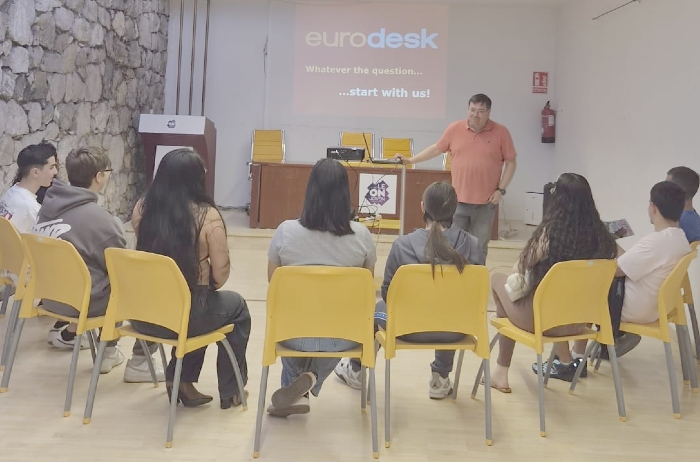 Alumnos del CIFP Ciudad de León visitan el Espacio Joven Vías Alumnos del CIFP Ciudad de León visitan el Espacio Joven Vías