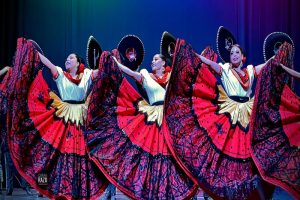 "Homenaje a México" por el Ballet folklórico de Celaya (Guanajuato, México) @ Teatro El Albéitar ULE